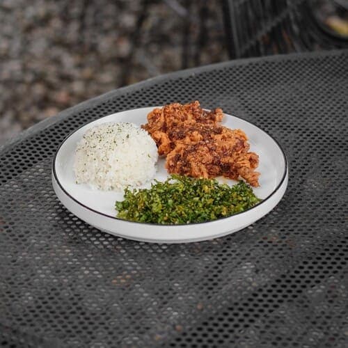 Ayam goreng pedas ala Nashville yang juicy.